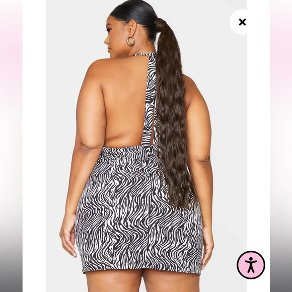 Plus Black Zebra Underwired Cross Front Bodycon Dress - Picture 6 of 8